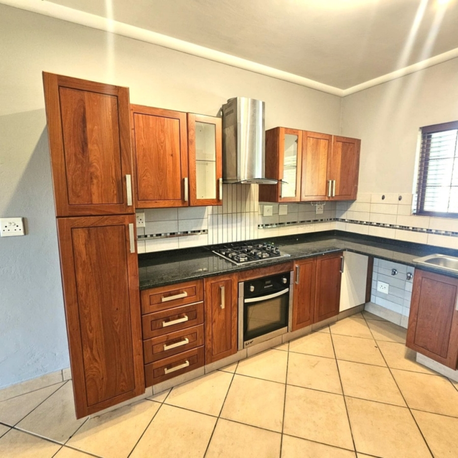To Let 2 Bedroom Property for Rent in Waterval East North West